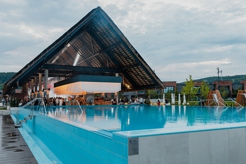Перегляд ISLAND BEACH CLUB