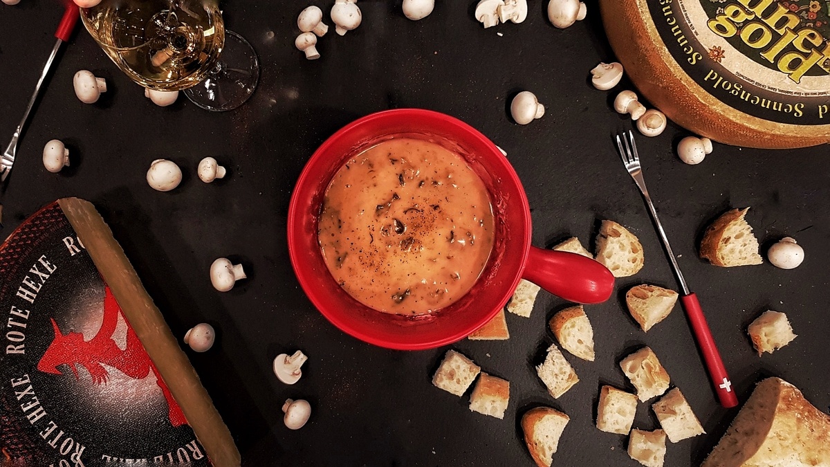 Швейцарское кафе “Le Komora”