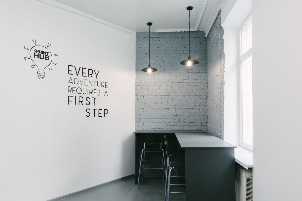 Уютный лофт в белых тонах