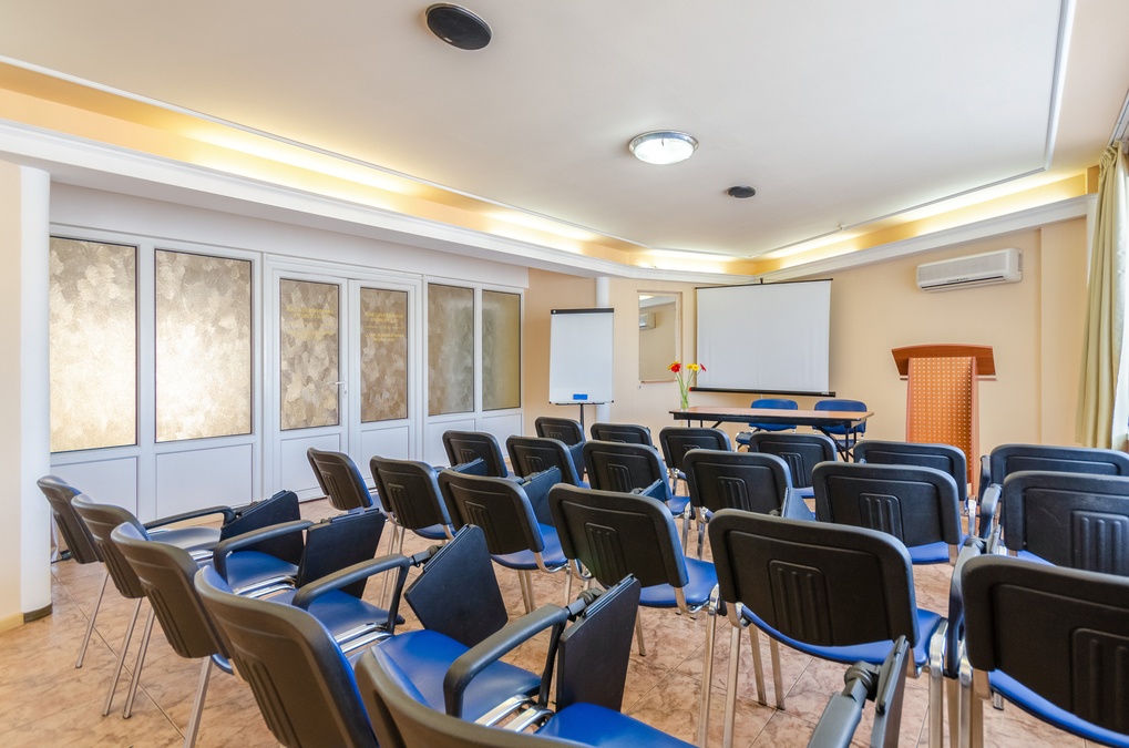 Конференц-зал на 10 поверсі в готелі Турист