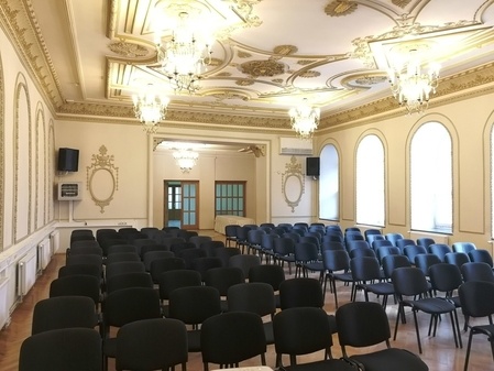 Презентабельный конференц-зал в центре города