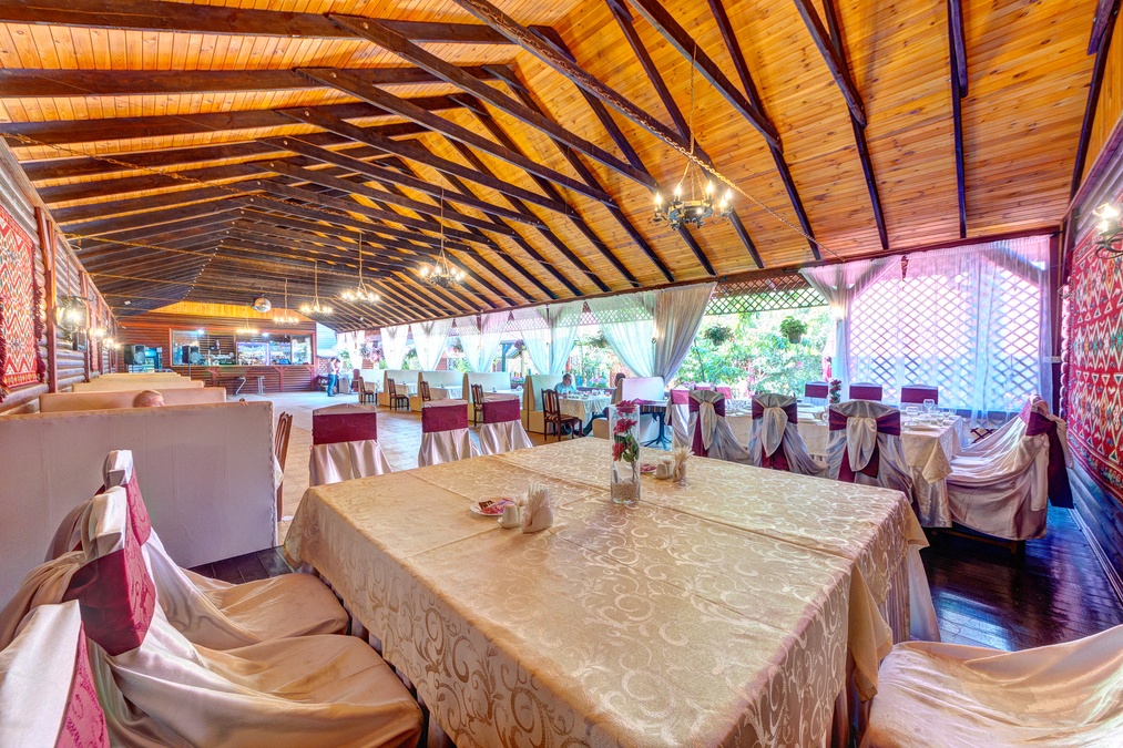 Літня тераса ресторану для заходів