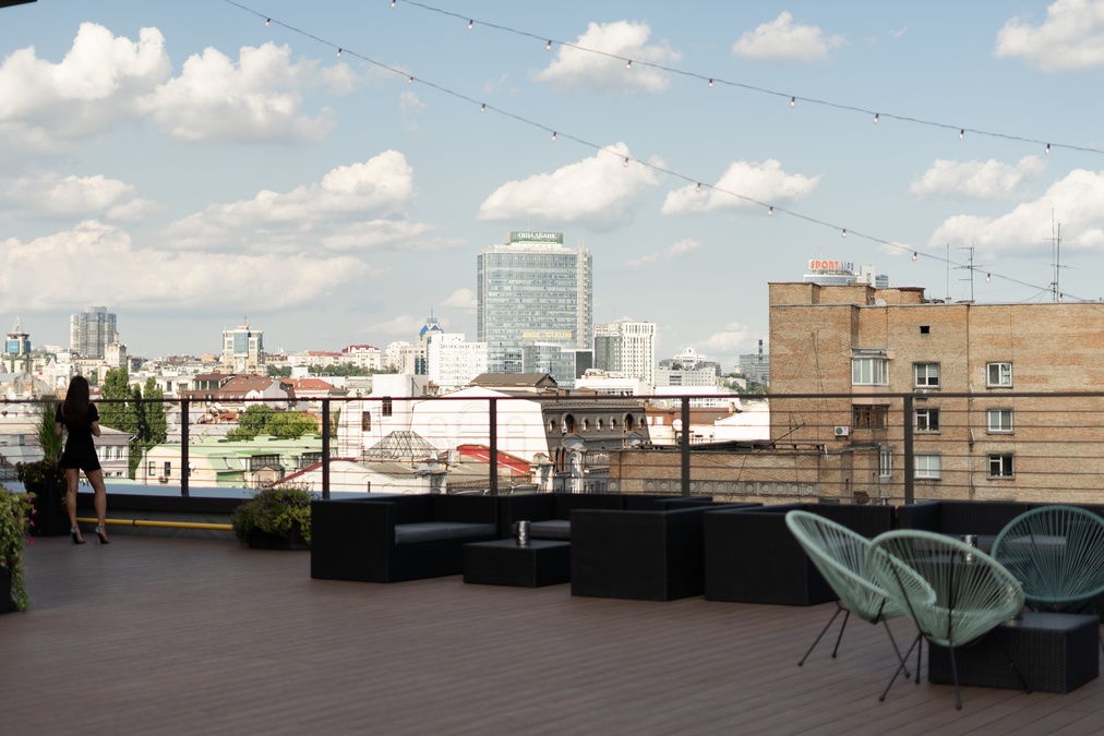 Тераса Інфініті на Олімпійській (є генератор)