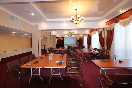 Конференц-зал в центрі Києва у готелі з укриттям