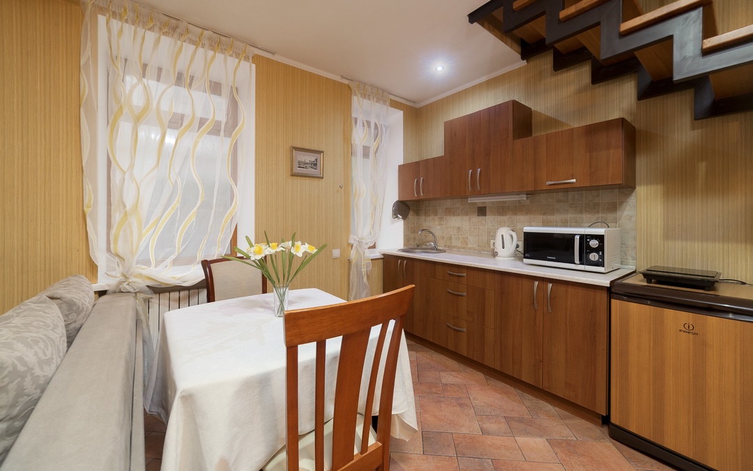 Двухуровневая локация для вечеринок и праздников